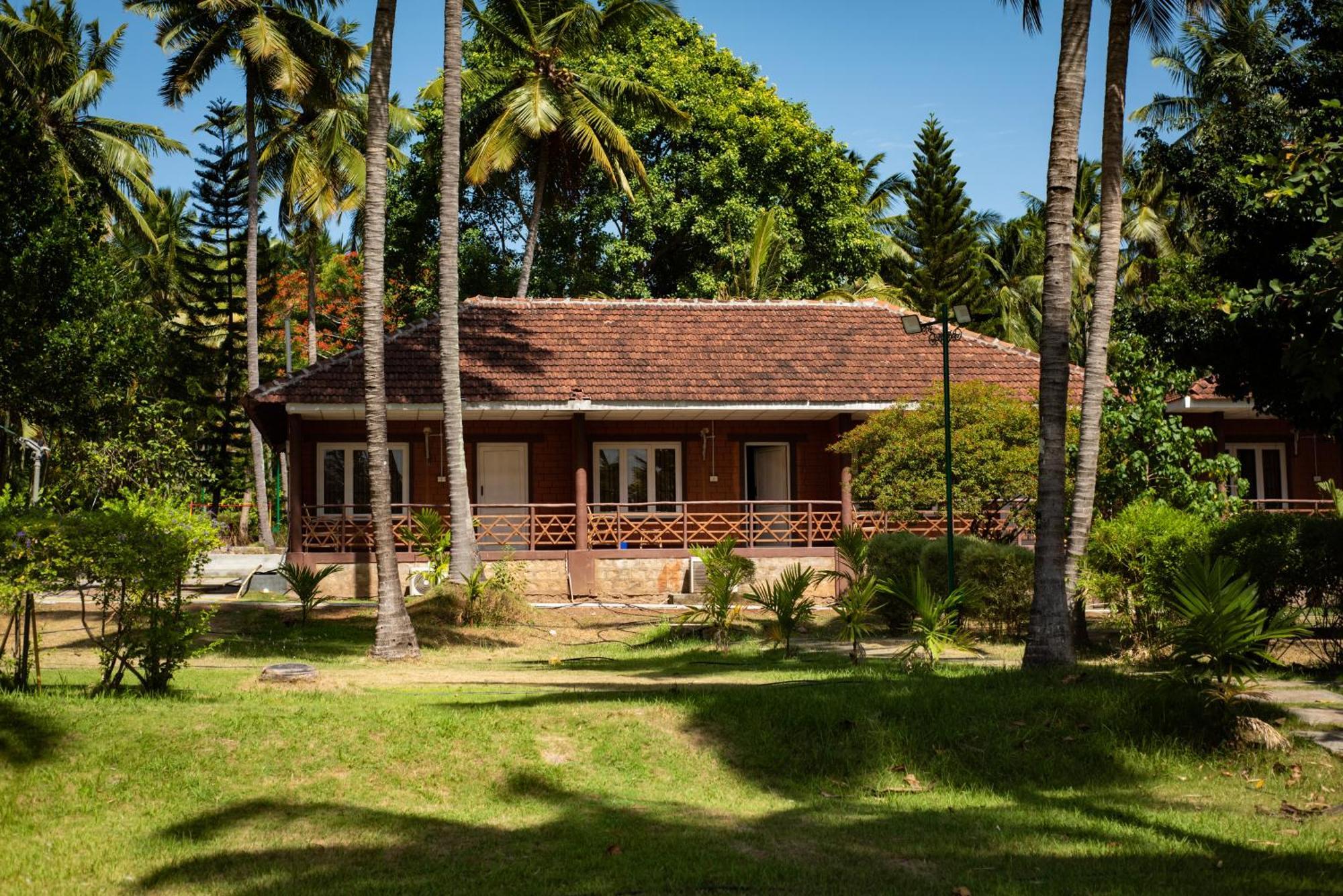 Ibex River Resort, Pollachi Coimbatore Esterno foto